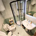 Modern Flat In Center *