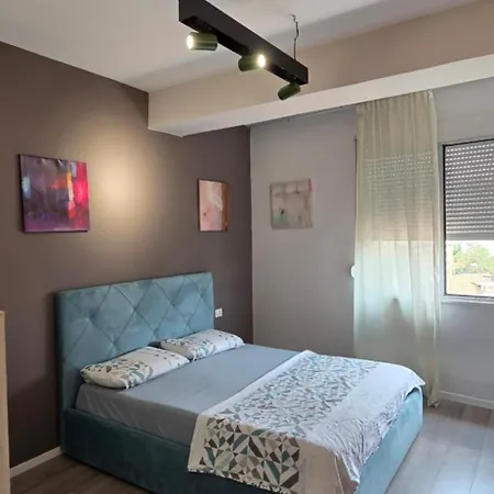 דירה Modern Flat In Center