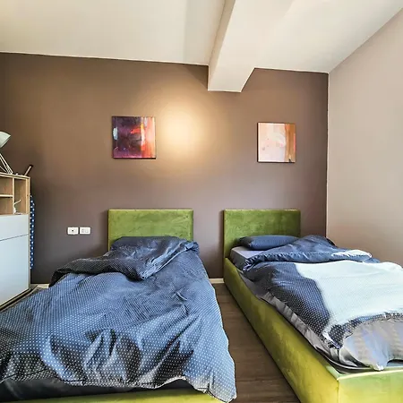 Modern Flat In Center *