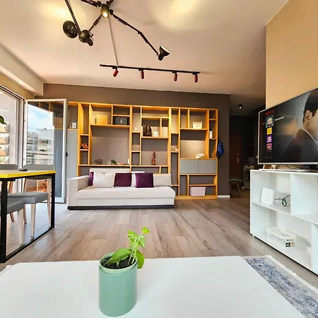 Modern Flat In Center Apartment *